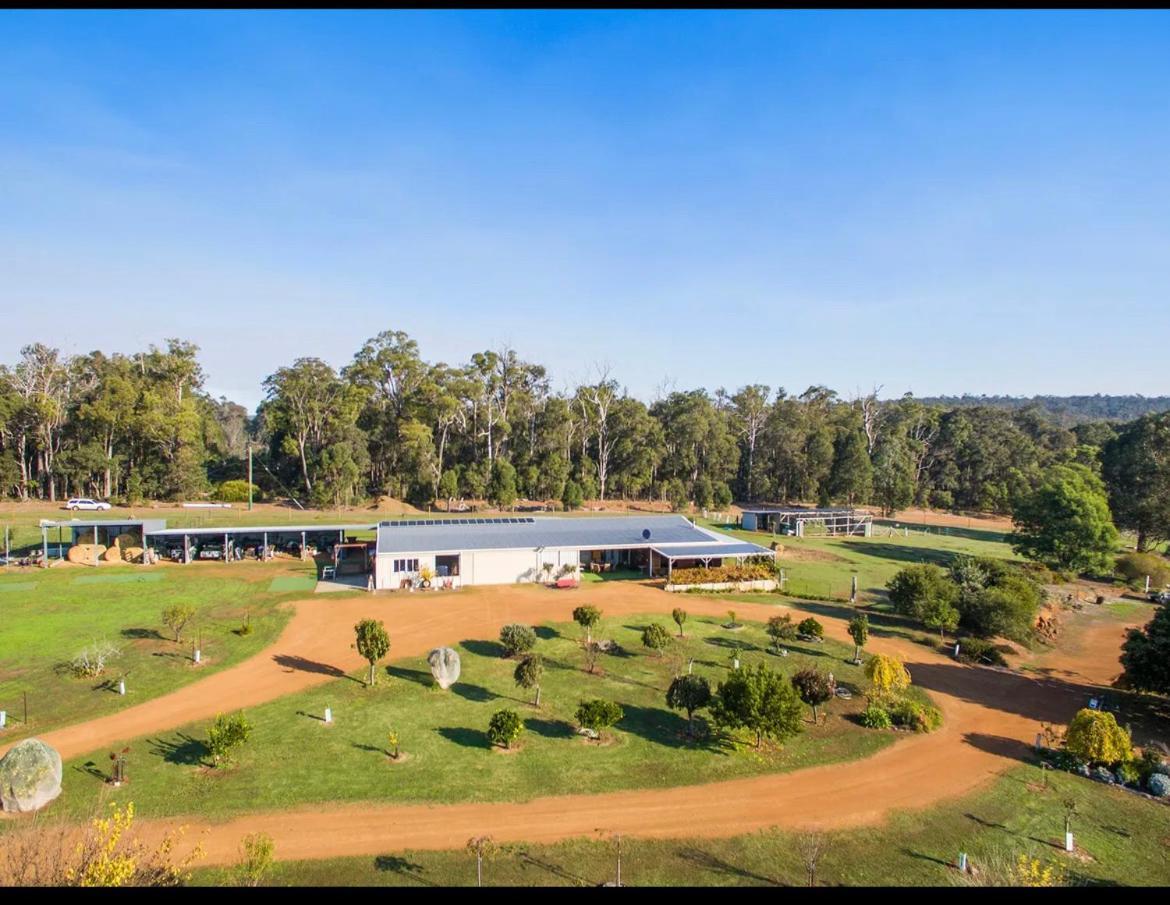 Jarrah Glen Cabins Nannup Eksteriør billede
